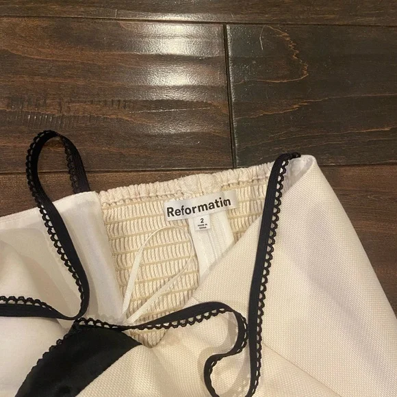 Reformation Melanie Top in Ivory size 2 - Picture 3 of 4